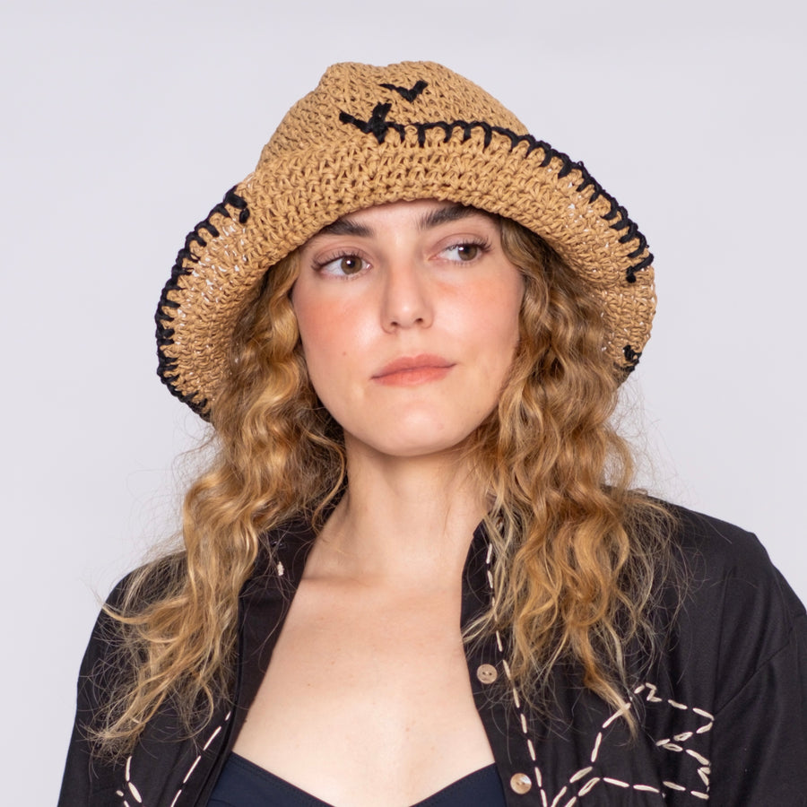 AVVE bucket hat